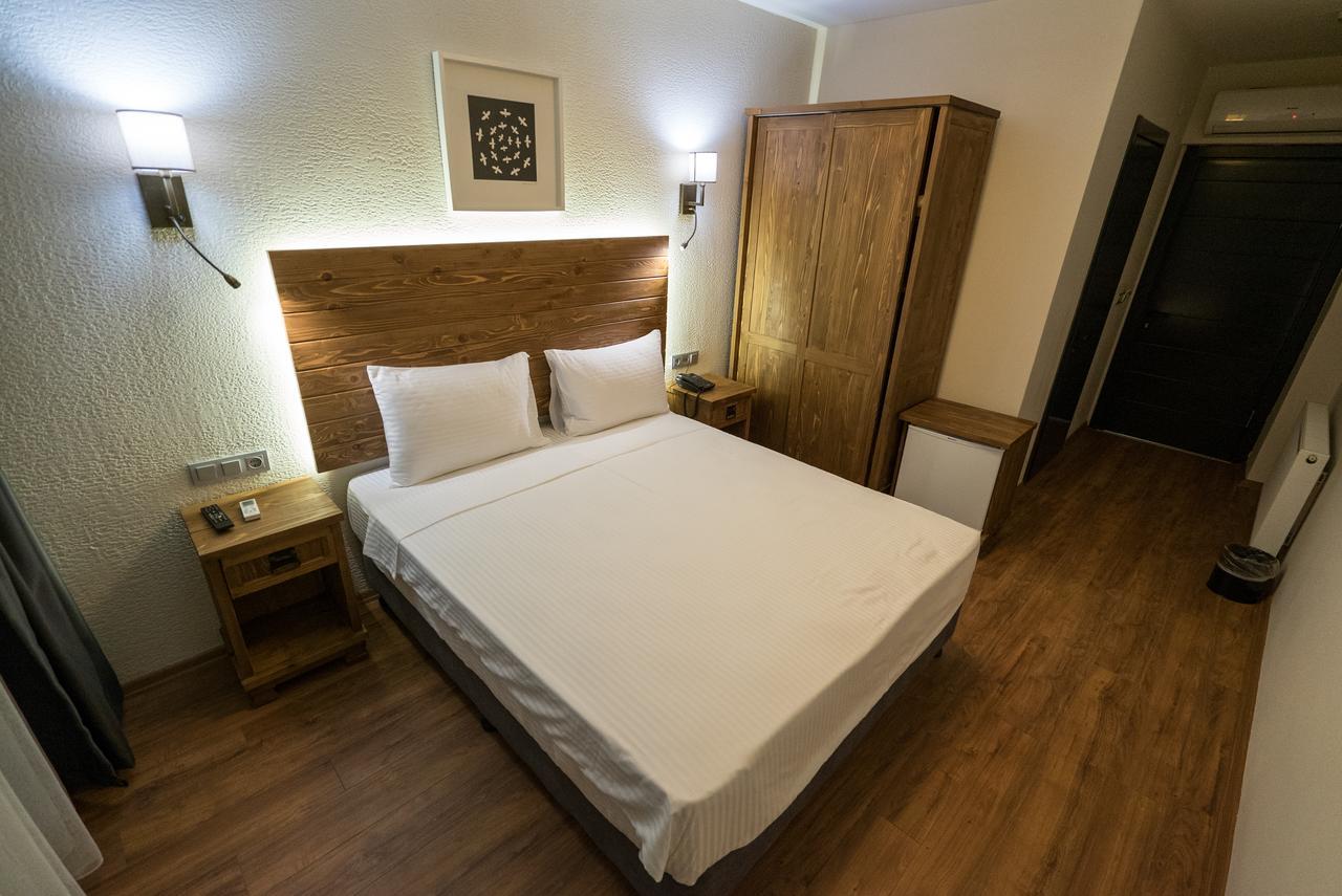 8 Rooms Hotel 겔리볼루 외부 사진